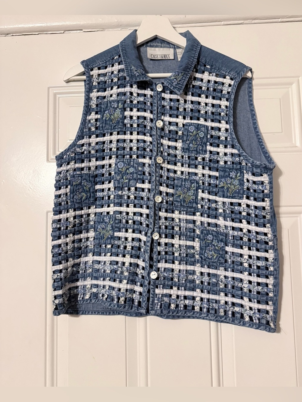Casey & Max Blue Plaid Sleeveless Button-Front Tank
